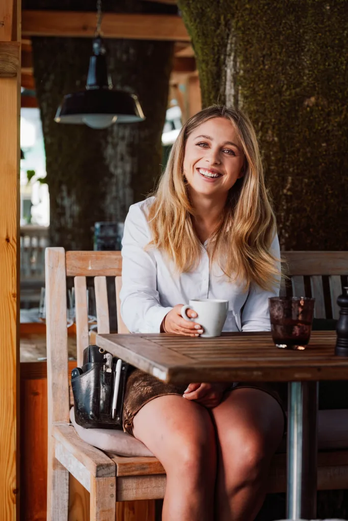 Serviceleiterin Karina